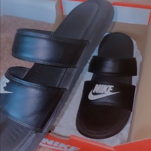 Nike slides